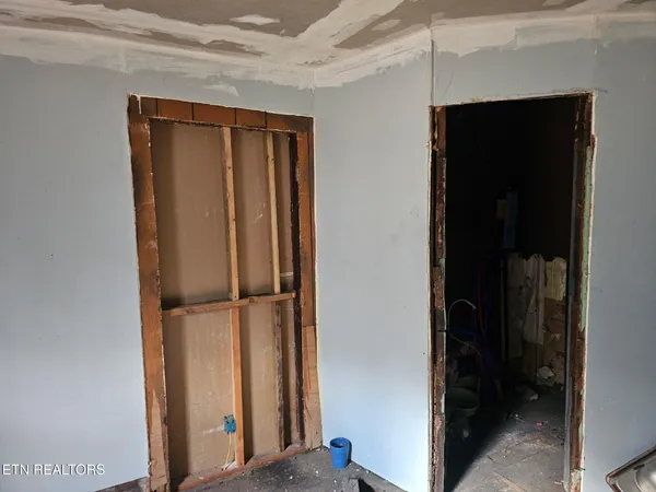 $27,500 | 115 7th Avenue, Jellico, TN 37762