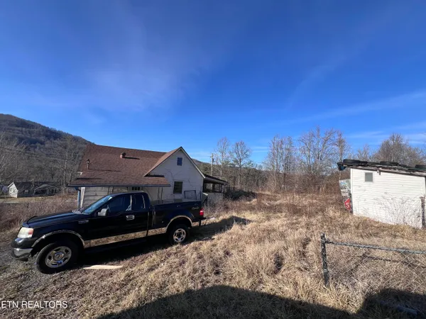 $27,500 | 115 7th Avenue, Jellico, TN 37762