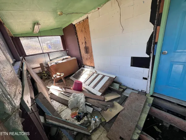 $27,500 | 115 7th Avenue, Jellico, TN 37762