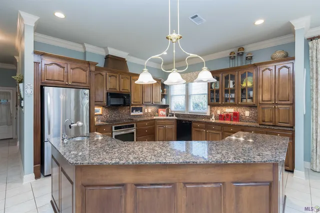 $1,299,000 | 17431 West Muirfield Drive, St. George, LA 70810