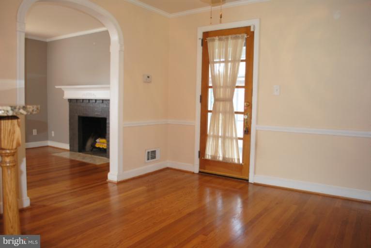10609 Amherst Avenue Silver Spring, MD 20902 - Photo 3 of 21 Dining Room
