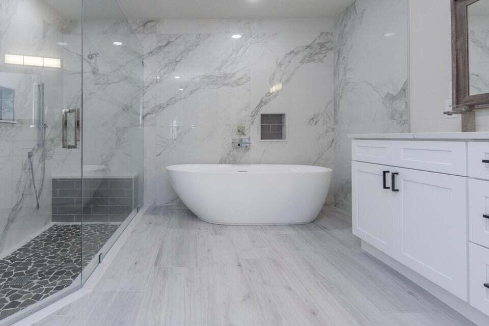 306 Leeward Drive Jupiter, FL 33477 - Photo 14 of 30 Master Bath