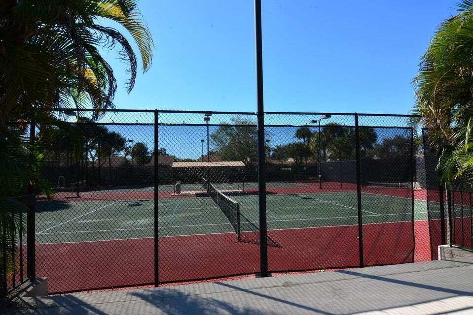 306 Leeward Drive Jupiter, FL 33477 - Photo 26 of 30 Tennis Courts