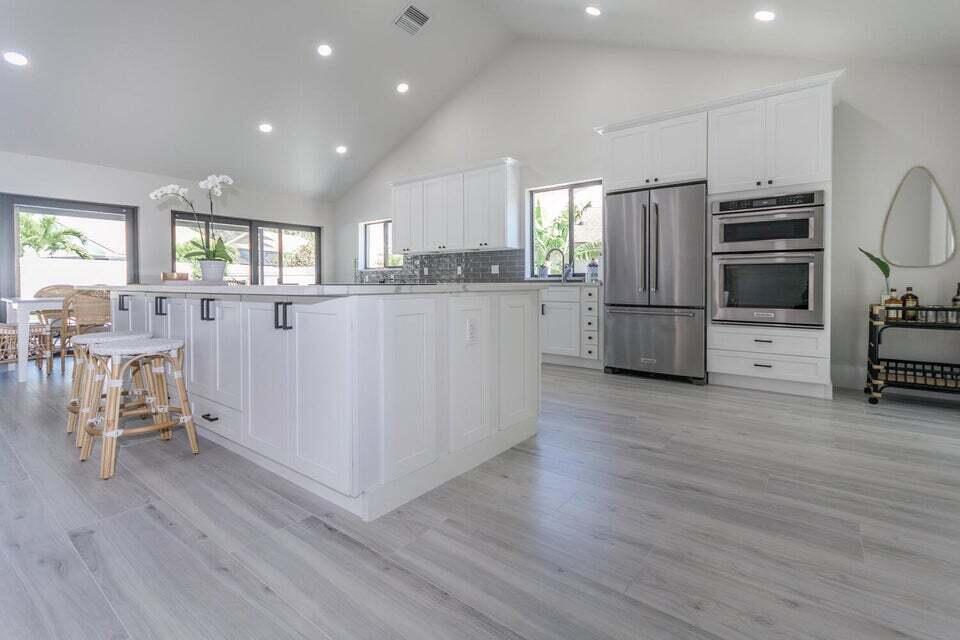 306 Leeward Drive Jupiter, FL 33477 - Photo 5 of 30 Kitchen