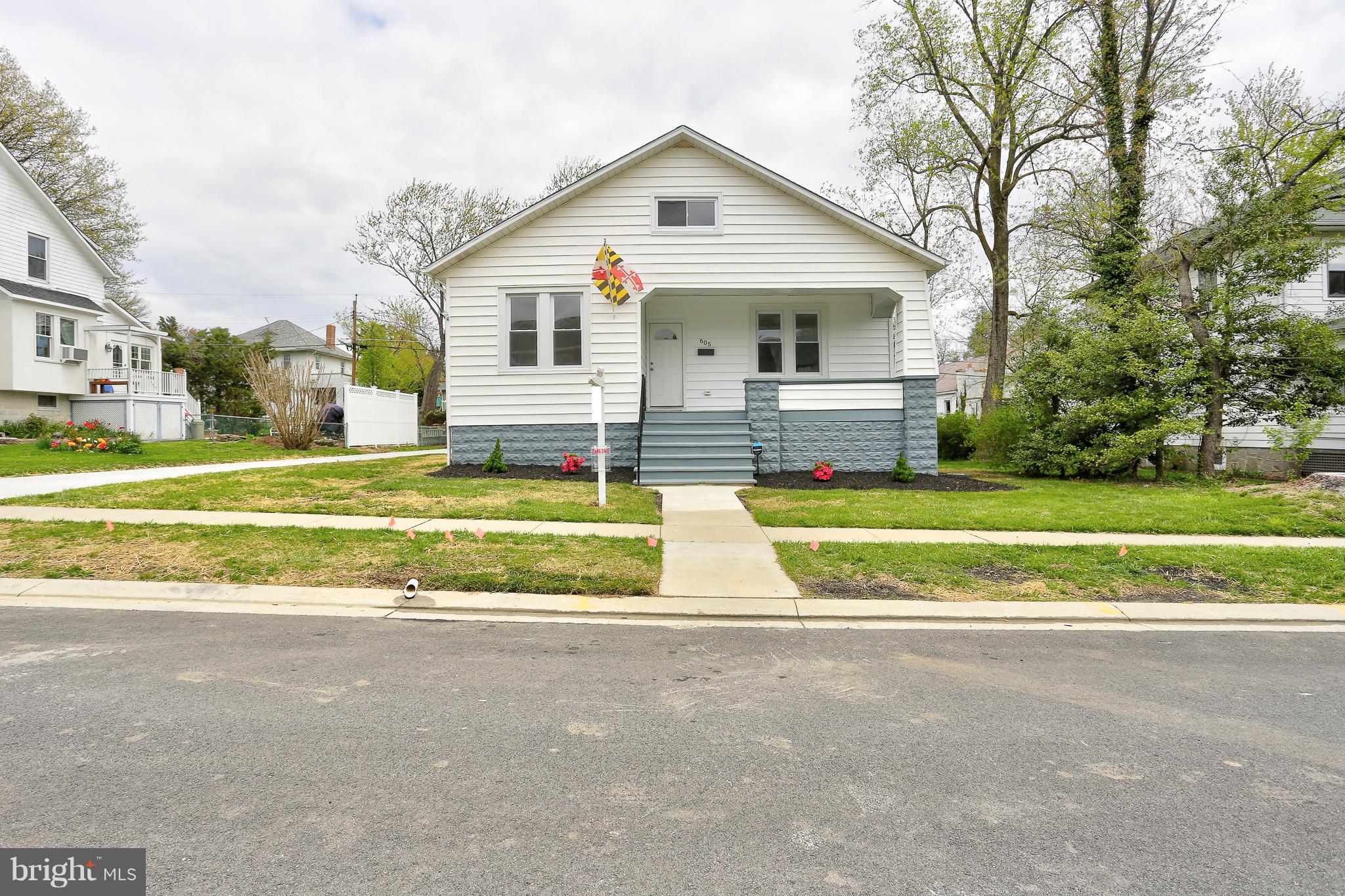 605 Coleraine Road Baltimore, MD 21229 - Photo 2 of 29 Completely renovated inside!