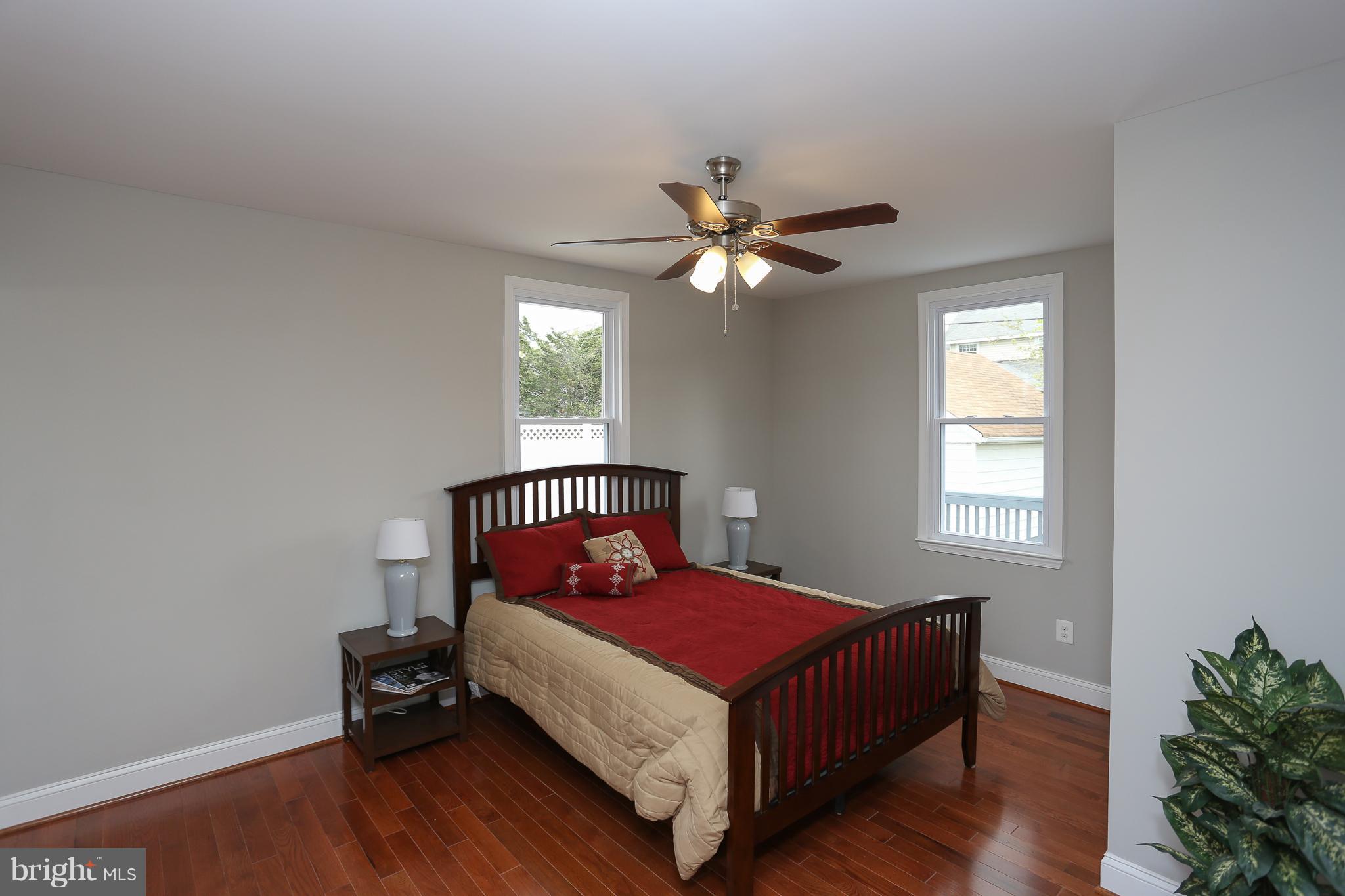 605 Coleraine Road Baltimore, MD 21229 - Photo 10 of 29 1st floor master bedroom