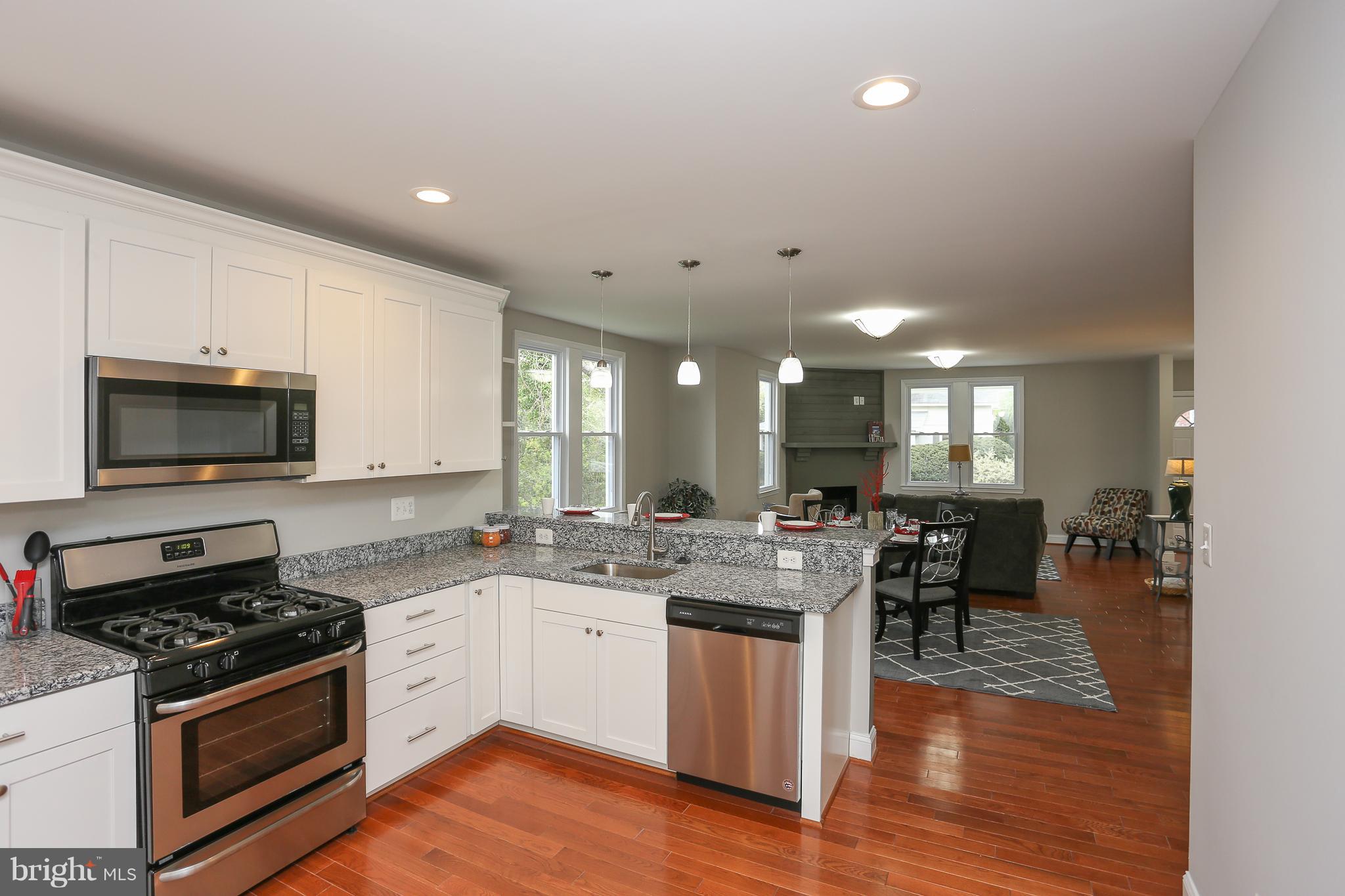 605 Coleraine Road Baltimore, MD 21229 - Photo 7 of 29 New stainless steel appliances