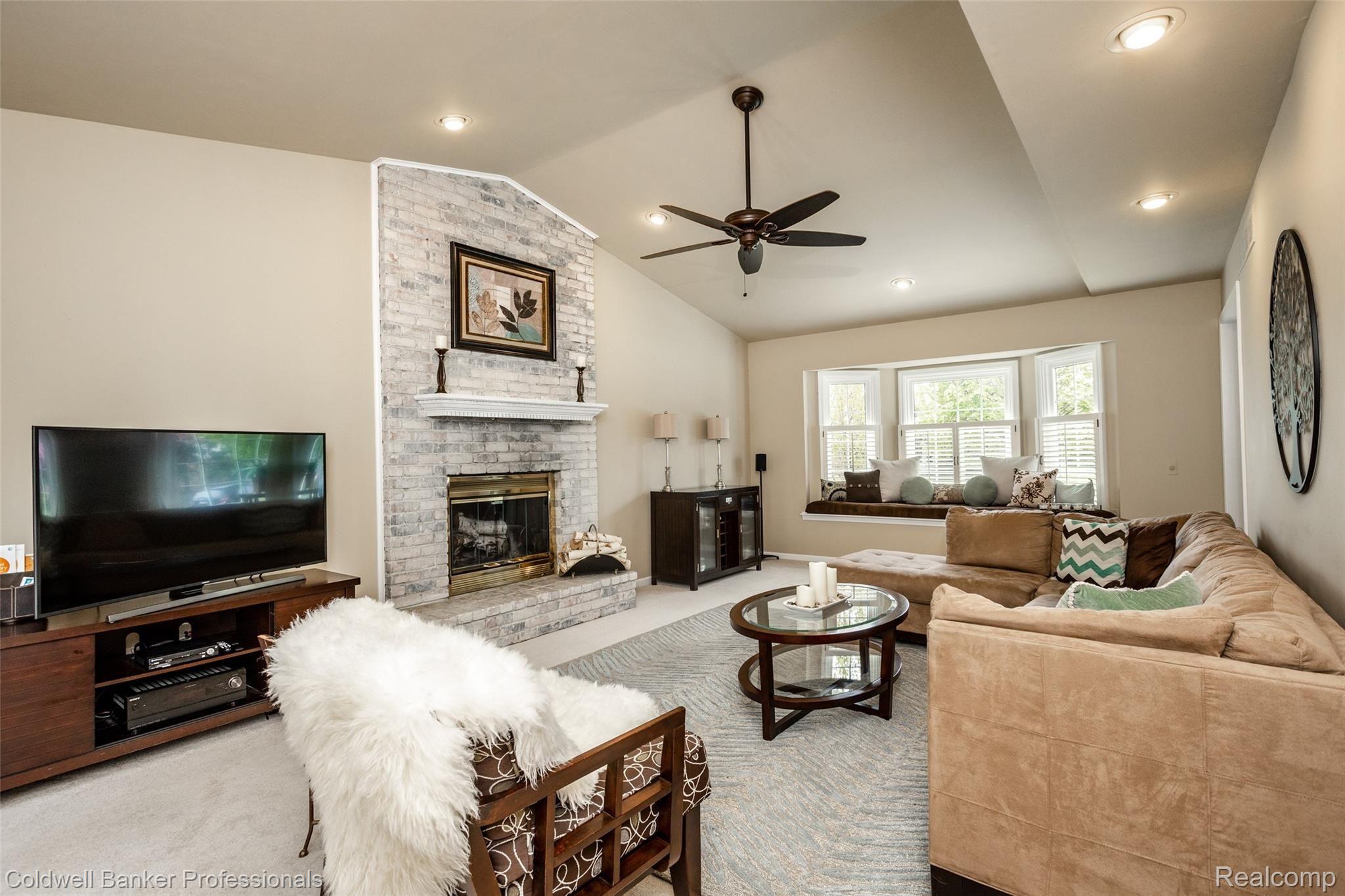 45946 Cider Mill Road Novi, MI 48374 - Photo 16 of 46 45946 Cider Mill L019.jpg