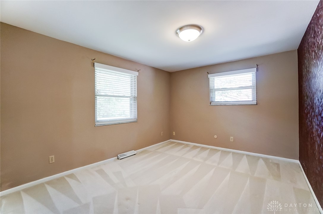 1559 Ambridge Road Centerville, OH 45459 - Photo 38 of 61 Gallery Image 38
