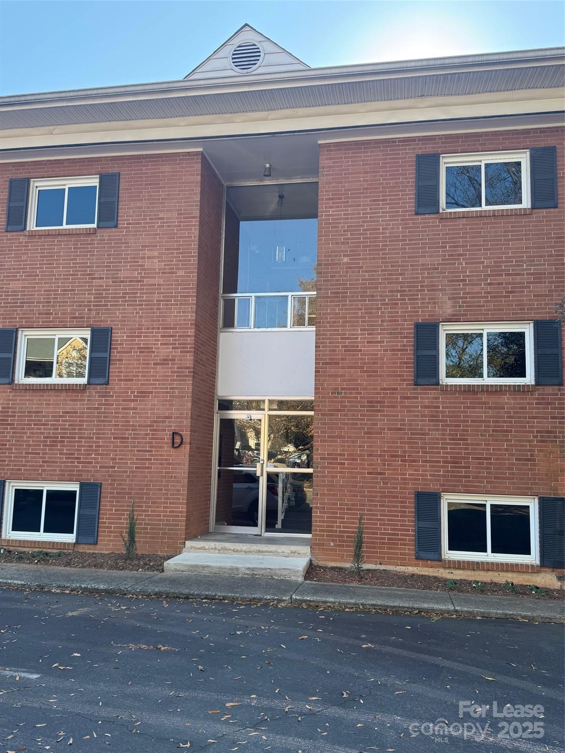 400 Queens Road Charlotte, NC 28207 - Photo 15 of 15 a building view