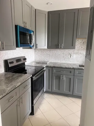 $1,750 | 1051 Orange Terrace, Unit 203, Delray Beach, FL 33445