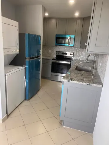 $1,750 | 1051 Orange Terrace, Unit 203, Delray Beach, FL 33445