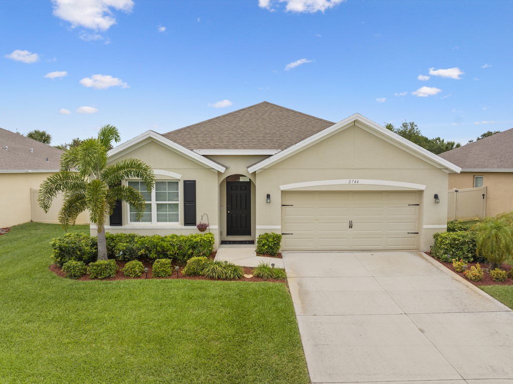 2744 Granville Mnr Southwest