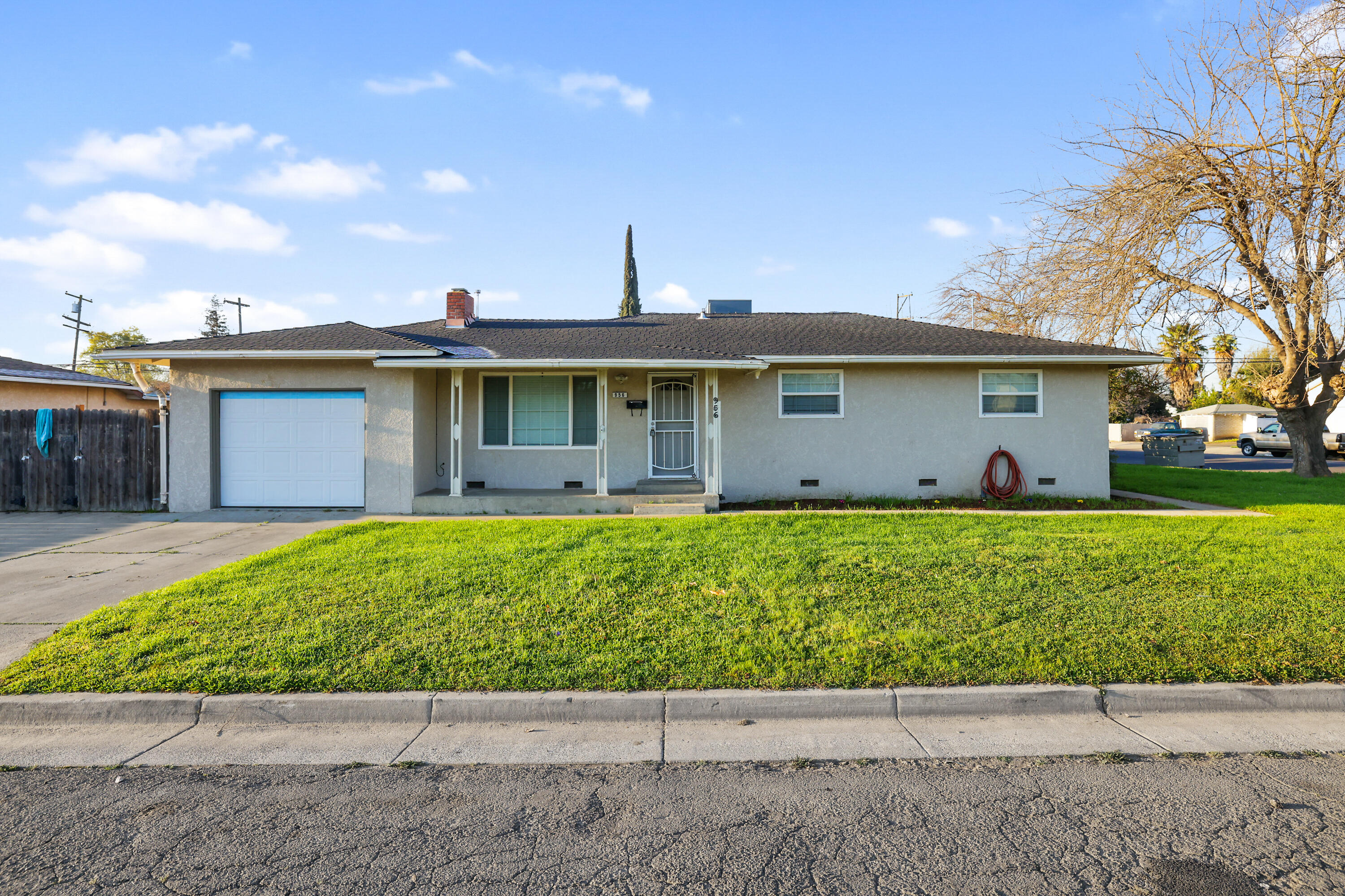 956 West 24th Street Merced, CA 95340 - Photo 1 of 25 D50A3104