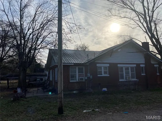 $20,000 | 406 North Vandeventer Street, Kennett, MO 63857