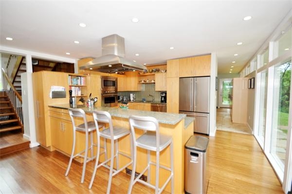 24 Swan Lane Lexington, MA 02421 - Photo 5 of 15 Gallery Image 5