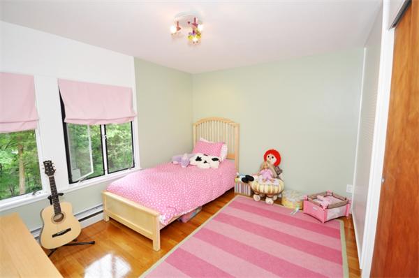 24 Swan Lane Lexington, MA 02421 - Photo 10 of 15 Gallery Image 10