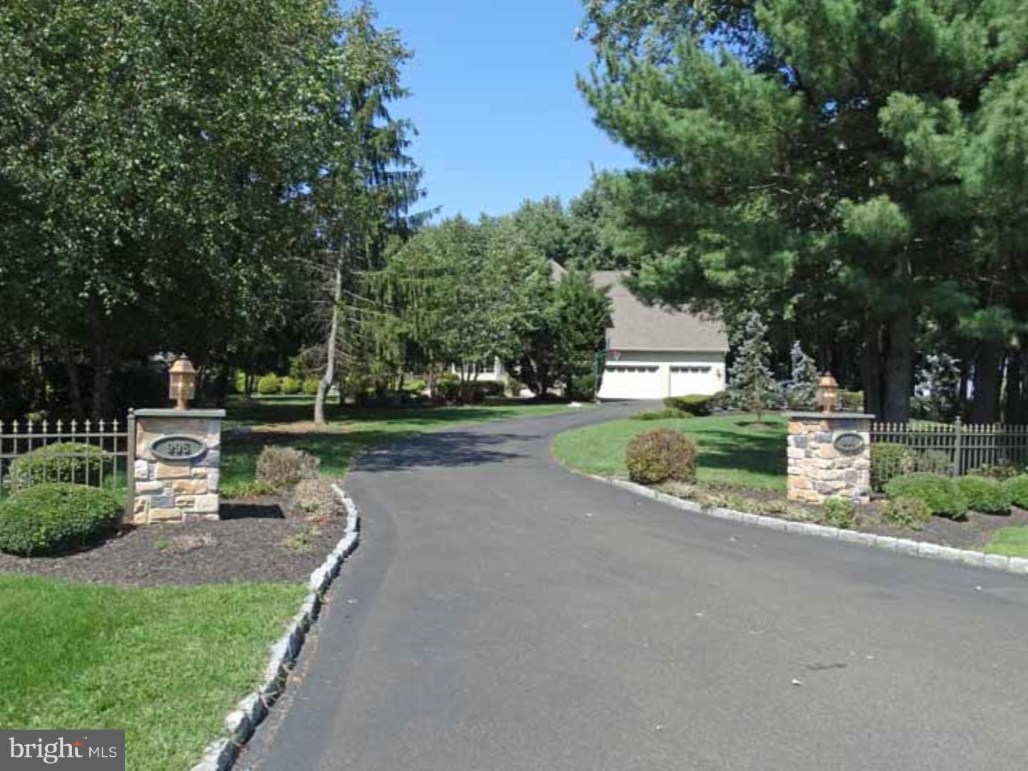995 Creamery Road Upper Makefield, PA 18940 - Photo 4 of 24