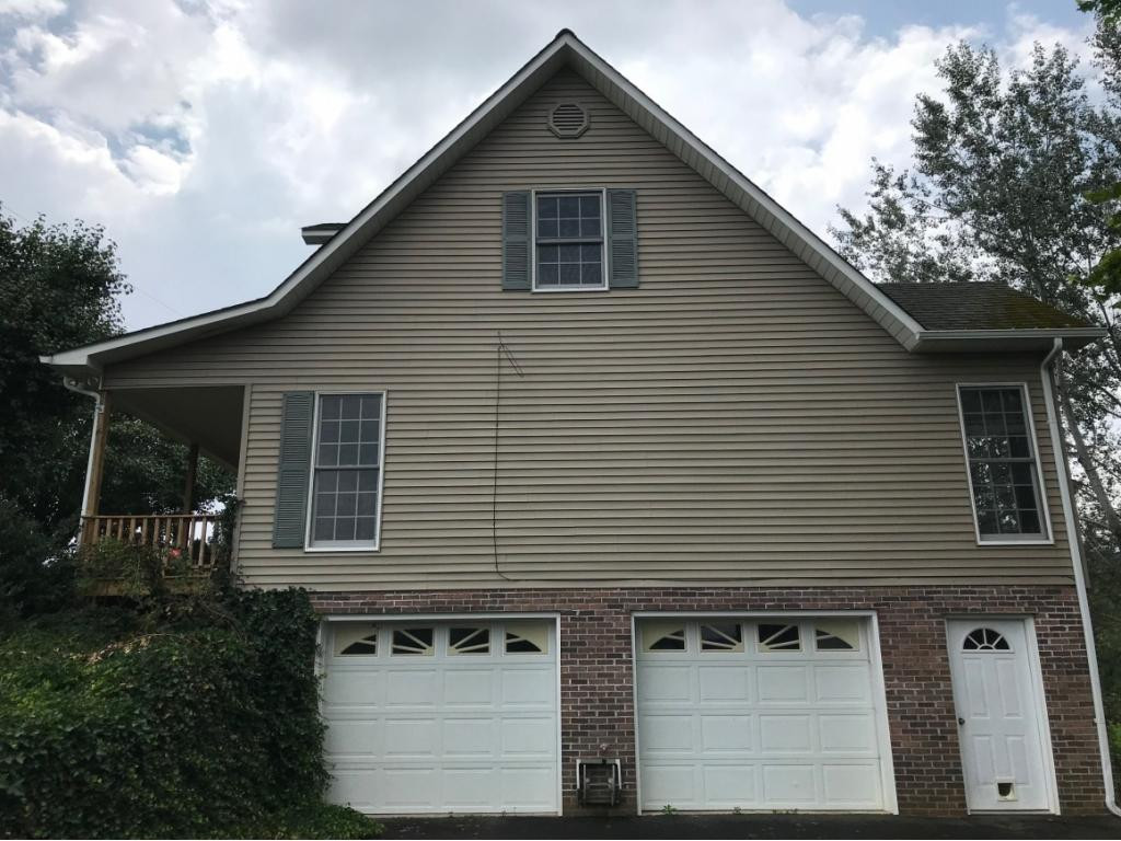 1102 Reece Hill Road Mountain City, TN 37683 - Photo 3 of 33 Photo 3