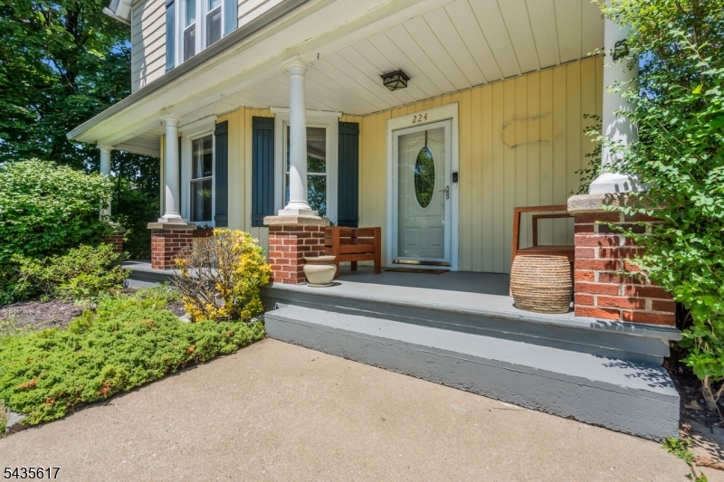 224 Alpha Street Alpha, NJ 08865 - Photo 4 of 39