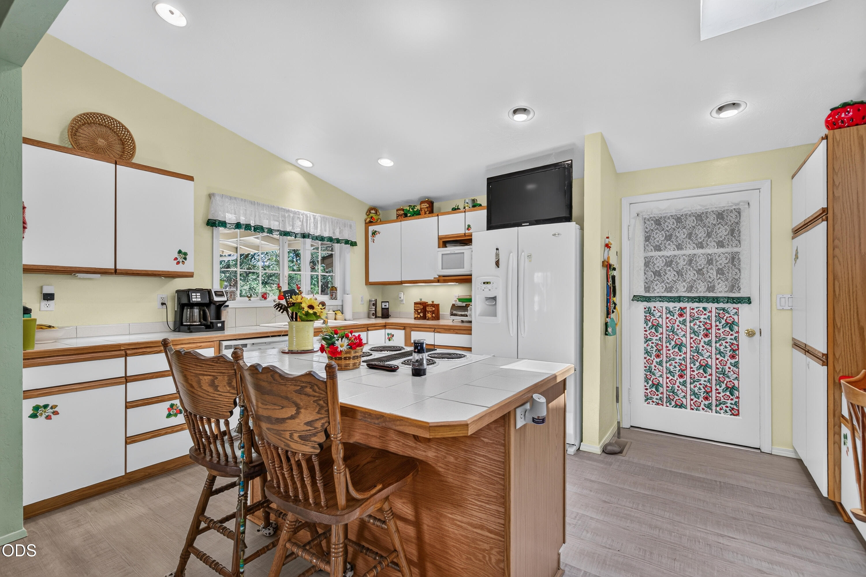 11339 Michael Road White City, OR 97503 - Photo 8 of 24