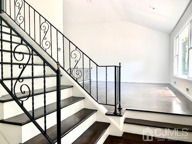 20 Sherwood Road Edison, NJ 08820 - Photo 3 of 26 a view of an entryway with wooden floor