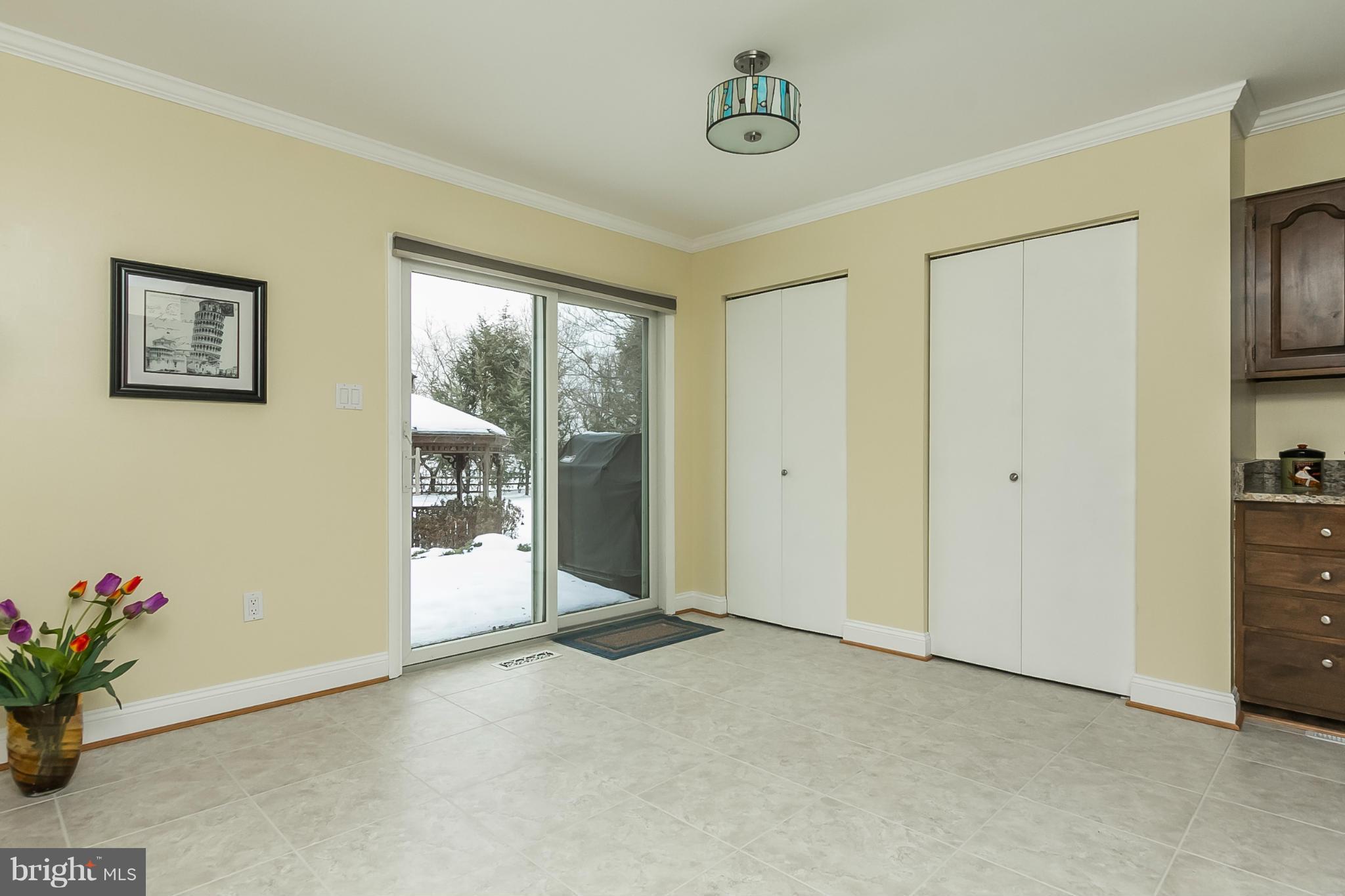 8045 Murphy Road Fulton, MD 20759 - Photo 16 of 30 Sunny Breakfast Room