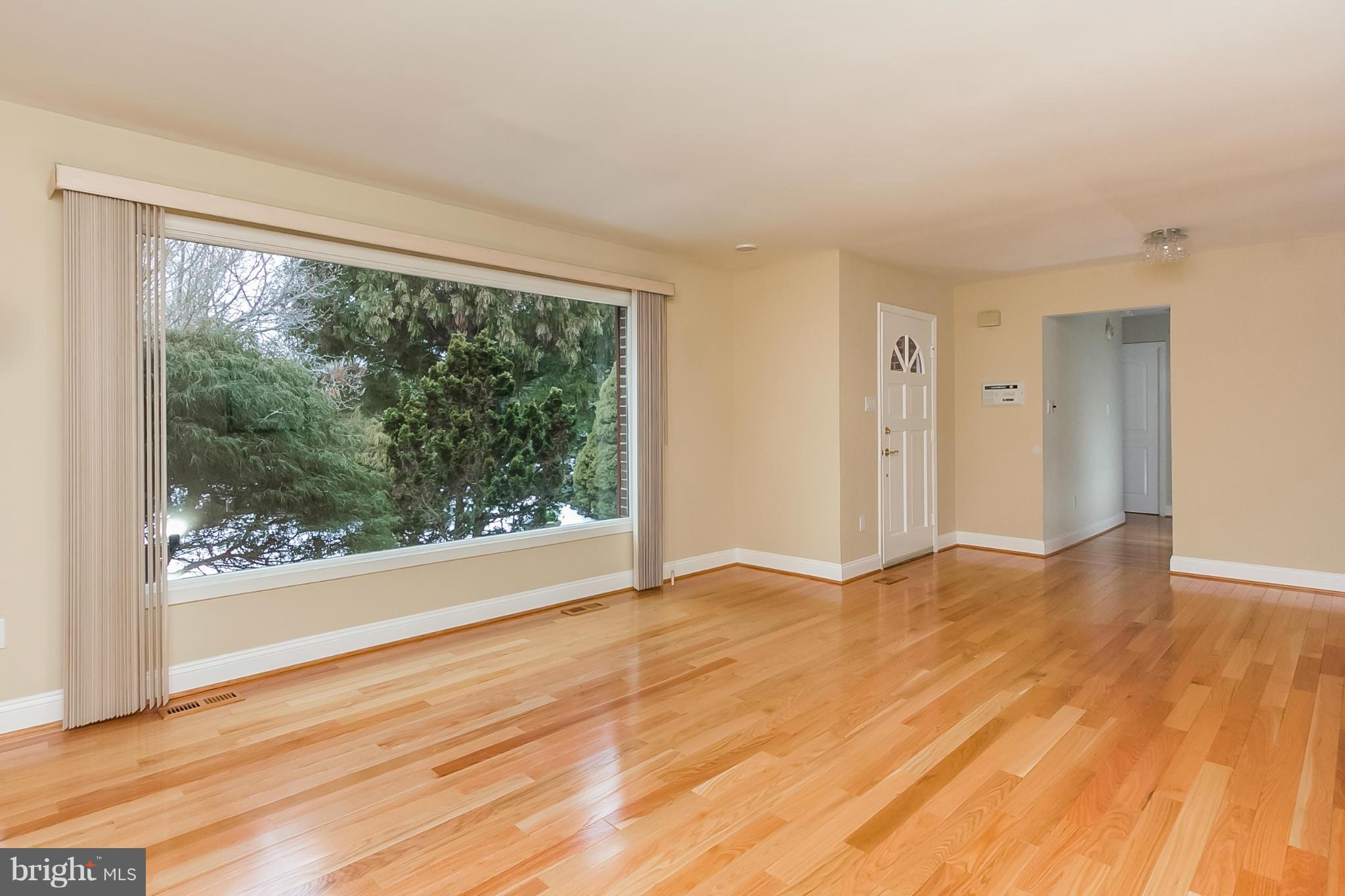 8045 Murphy Road Fulton, MD 20759 - Photo 5 of 30 Living Room Picture Window, Loads of Light!