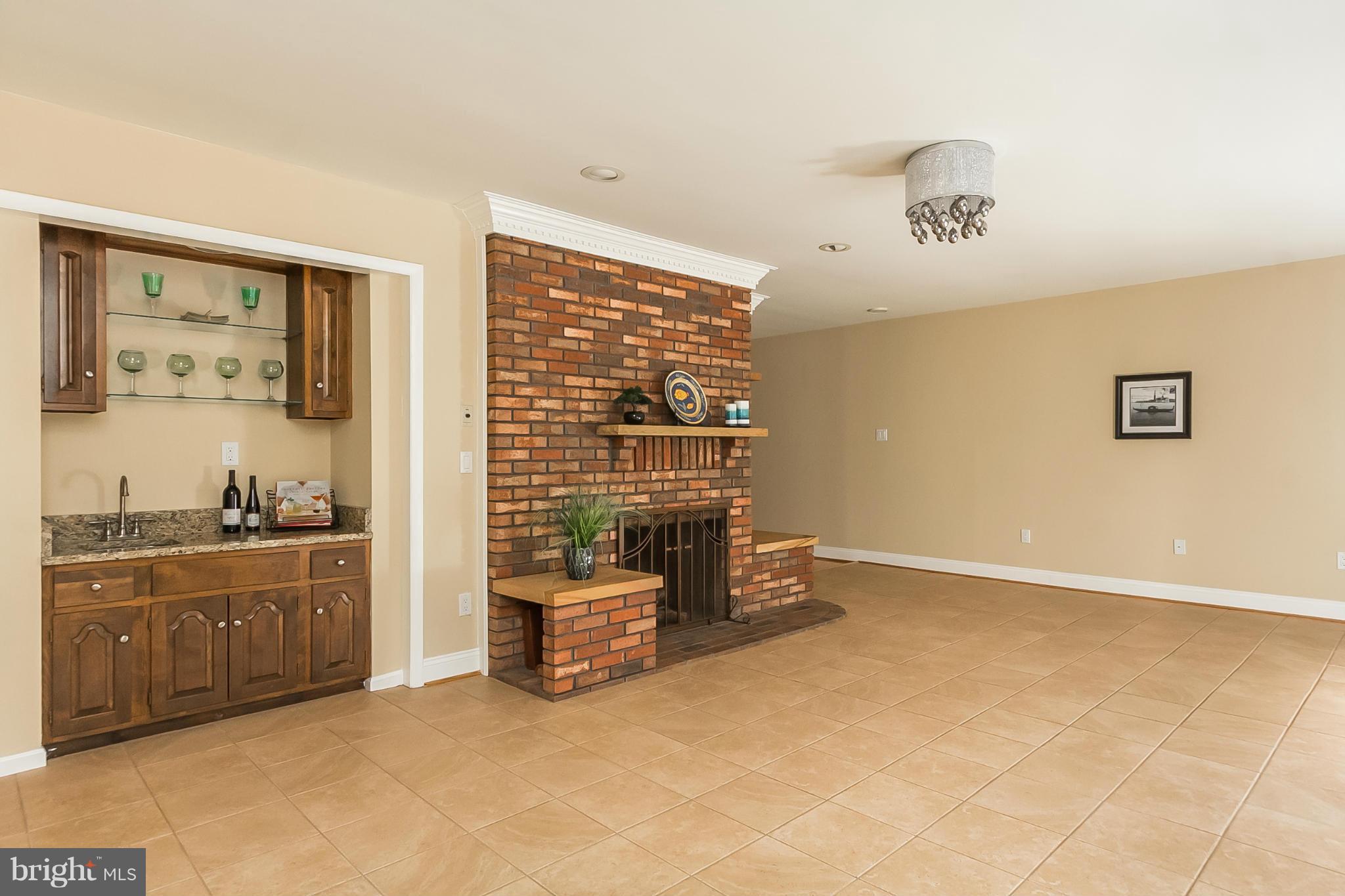 8045 Murphy Road Fulton, MD 20759 - Photo 9 of 30 Phenomenal Family Room with Wet Bar