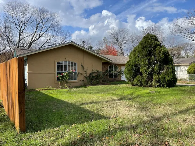 $1,900 | 5506 Gloucester Lane, Austin, TX 78723