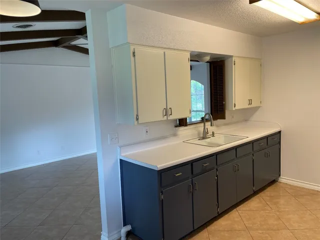 $1,900 | 5506 Gloucester Lane, Austin, TX 78723