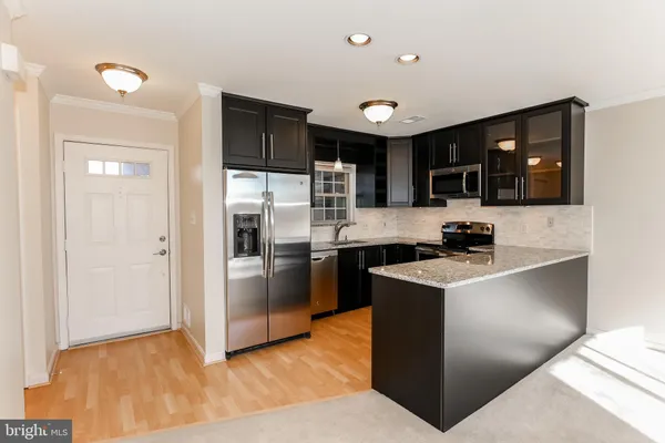 $2,700 | 947 South Scott Street, Arlington, VA 22204
