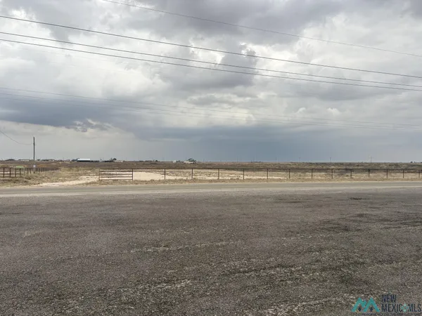 $210,000 | 516 East Pinson Road, Hobbs, NM 88242