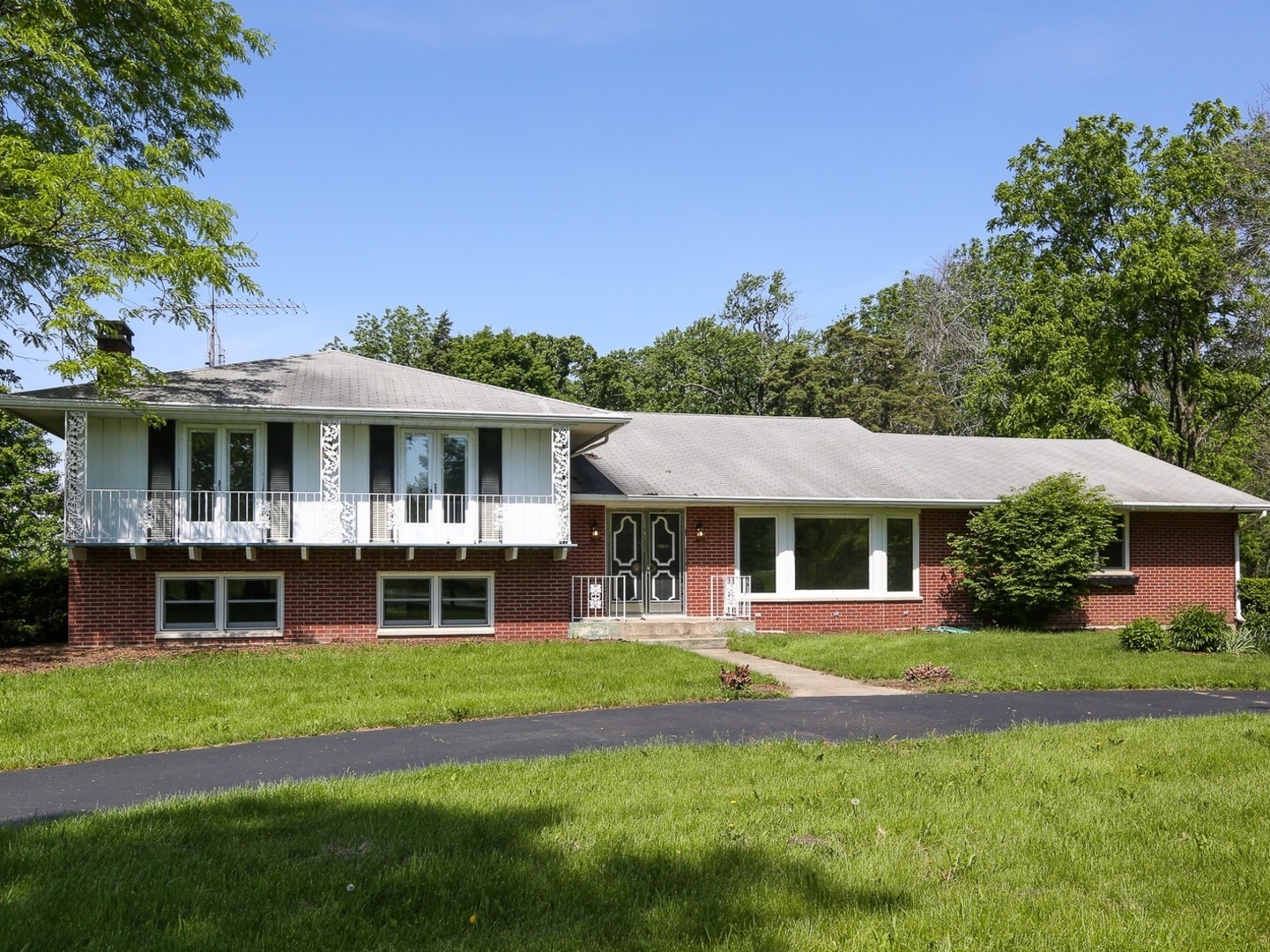 1671 Sterling Road Amboy, IL 61310 - Photo 1 of 42