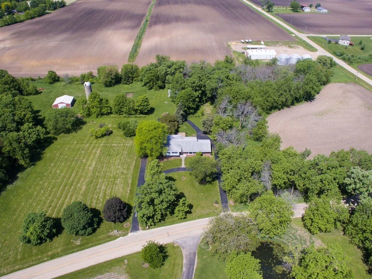 1671 Sterling Road Amboy, IL 61310 - Photo 6 of 42