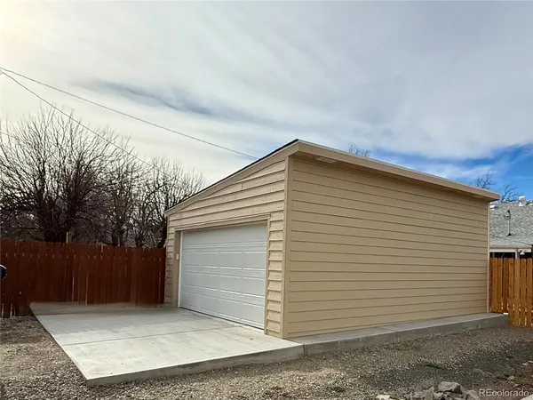 $2,300 | Undisclosed Address, Aurora, CO 80010