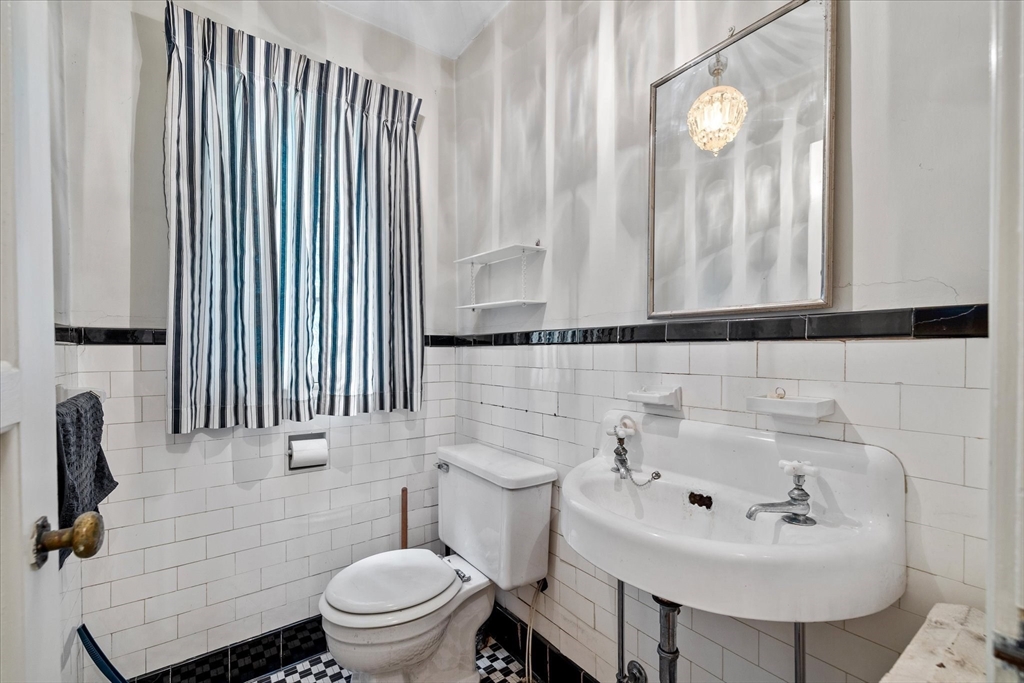 22 Audubon Road Worcester, MA 01602 - Photo 18 of 42