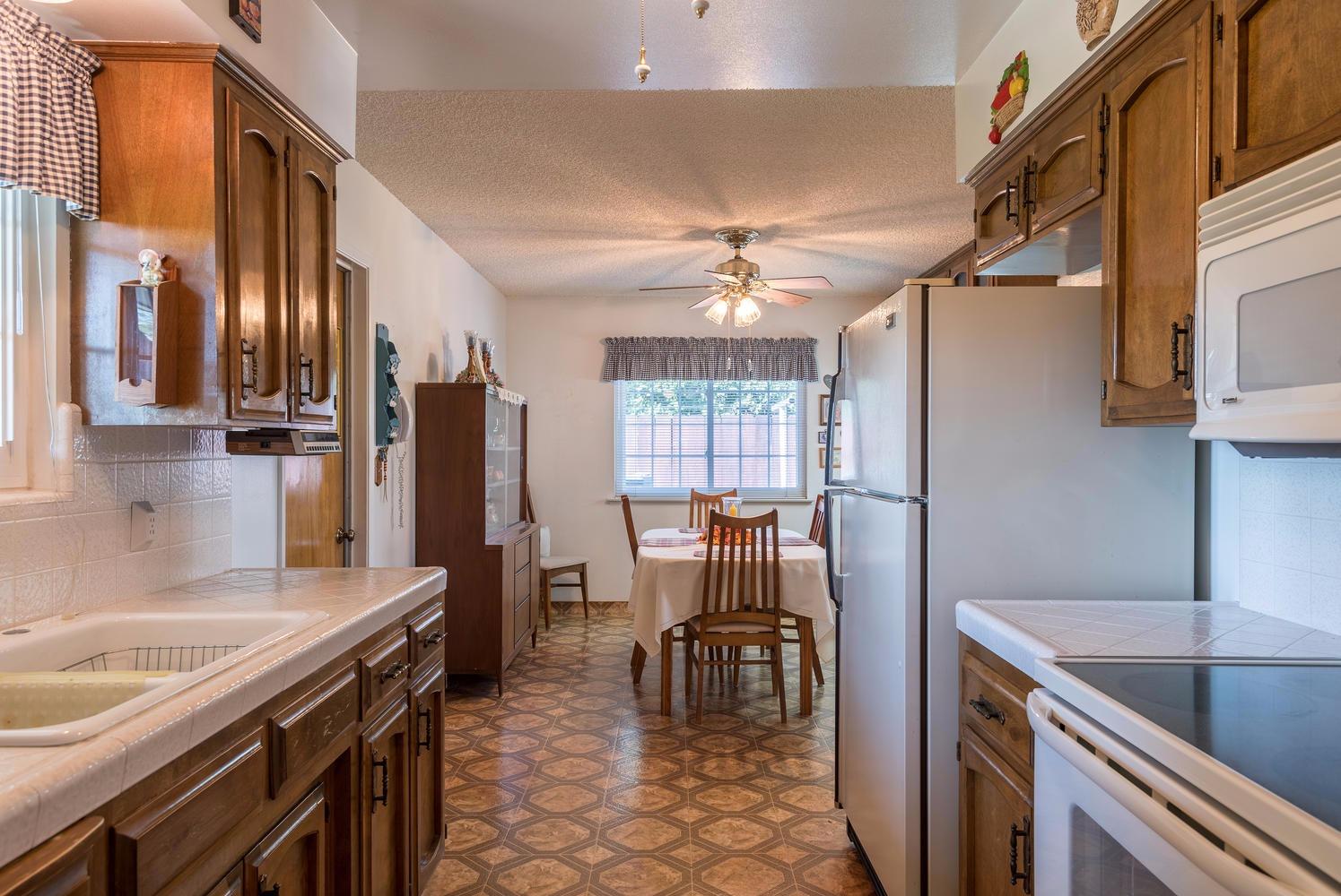 133 Maple Street Madera, CA 93637 - Photo 8 of 18 Gallery Image 8