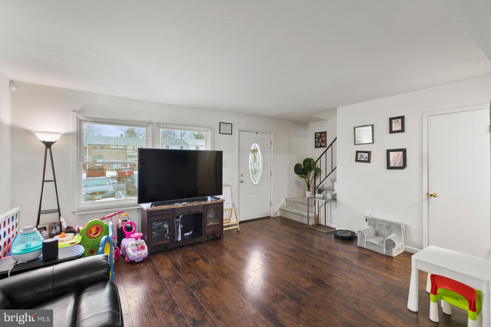 20 Roxburn Place Willingboro, NJ 08046 - Photo 6 of 19 Gallery Image 6