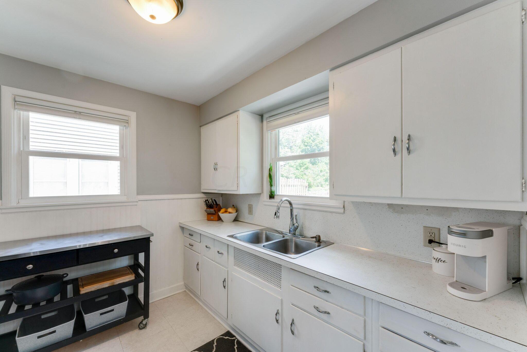 94 Garden Road Columbus, OH 43214 - Photo 9 of 36 17-web-or-mls-94-garden-rd