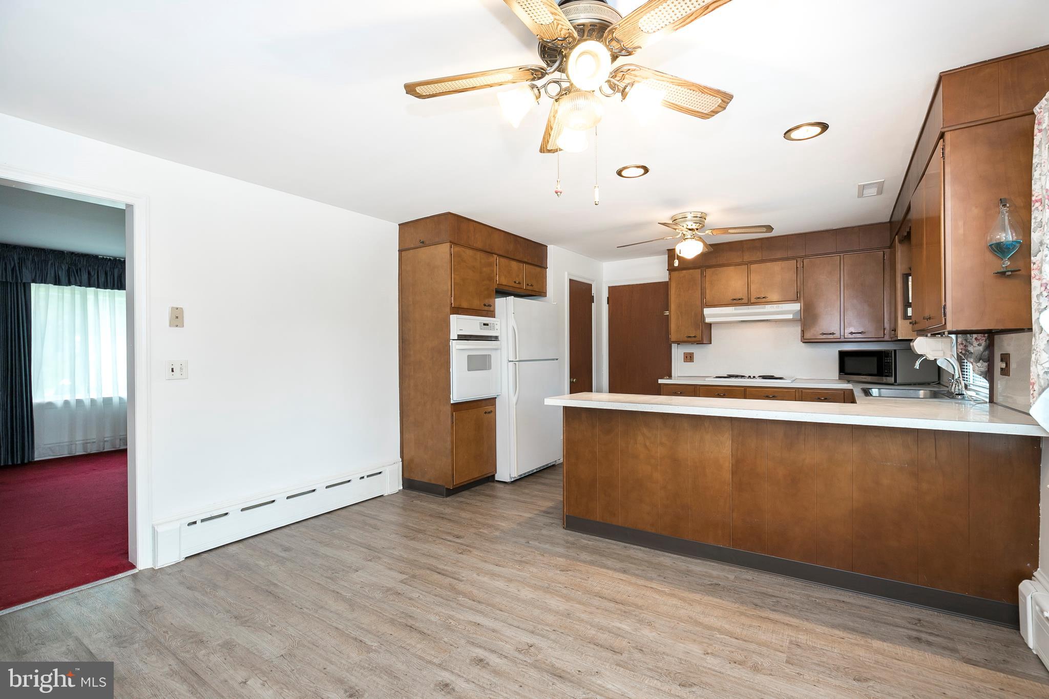 618 Morwood Road Telford, PA 18969 - Photo 3 of 19 Dining Area