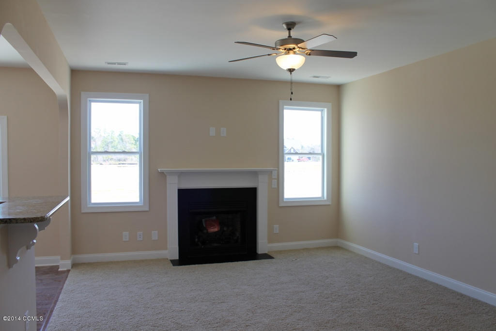 304 Catamaran Road Swansboro, NC 28584 - Photo 12 of 29 IMG_1304 (1024x683)