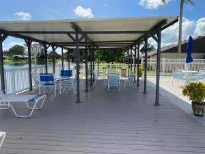 $1,650 | 446 Pine Glen Lane, Unit A1, Greenacres, FL 33463