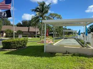 $1,650 | 446 Pine Glen Lane, Unit A1, Greenacres, FL 33463