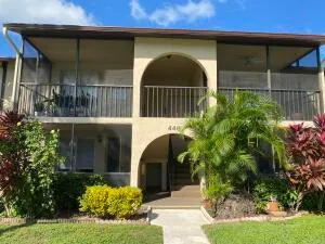 $1,650 | 446 Pine Glen Lane, Unit A1, Greenacres, FL 33463