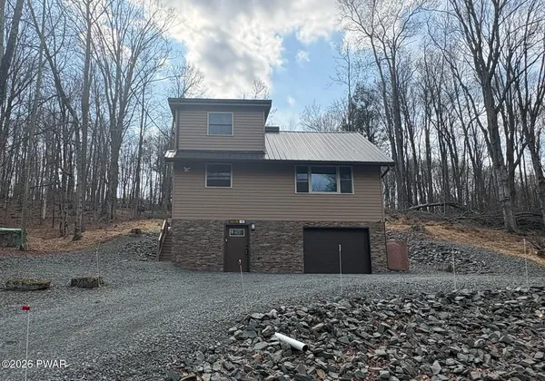 $329,900 | 123 Deerfoot Road, Lake Ariel, PA 18436