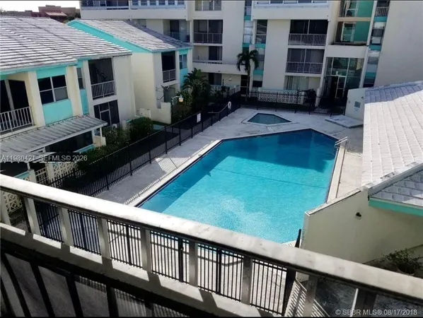 $1,800 | 2029 Northwest 46th Avenue, Unit E302, Lauderhill, FL 33313