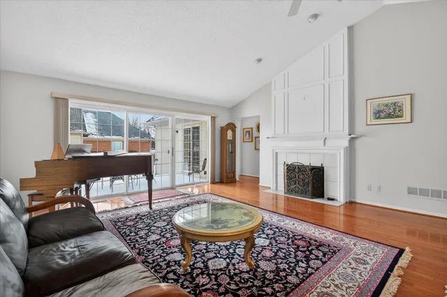 $499,900 | 39828 Village Run Drive, Northville, MI 48168