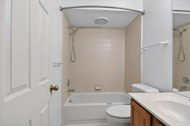 $499,900 | 39828 Village Run Drive, Northville, MI 48168