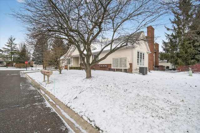 $499,900 | 39828 Village Run Drive, Northville, MI 48168